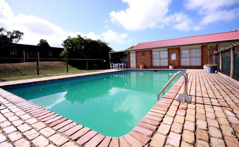 Gateway Motor Inn Warrnambool - Sydney 4u 4