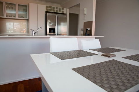 Foreshore Apartments - Sydney 4u 2
