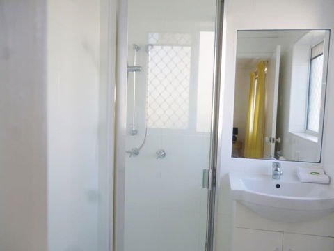 Le Lavandou Holiday Apartments - Sydney 4u 6