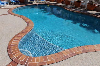 Le Lavandou Holiday Apartments - Sydney 4u 2