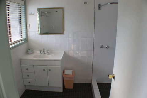 Lake Forbes Motel - Sydney 4u 7