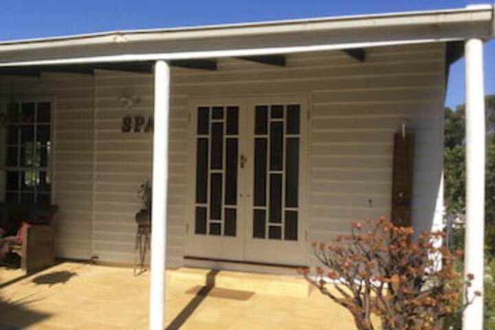 Koroit VIC Sydney 4u