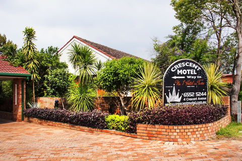 Crescent Motel - Accommodation Sydney 0