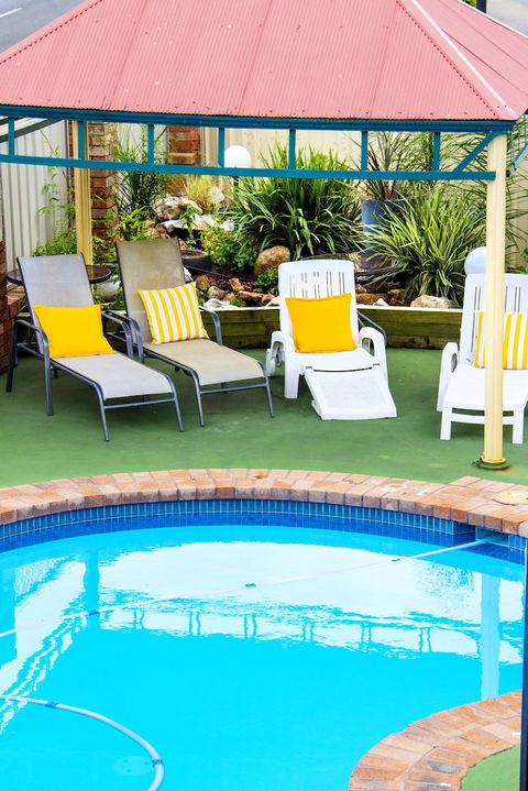 Crescent Motel - Accommodation Sydney 3