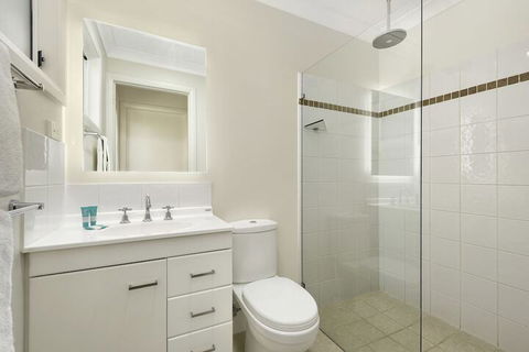 Flynns On Surf Beach Villas - Accommodation Sydney 4