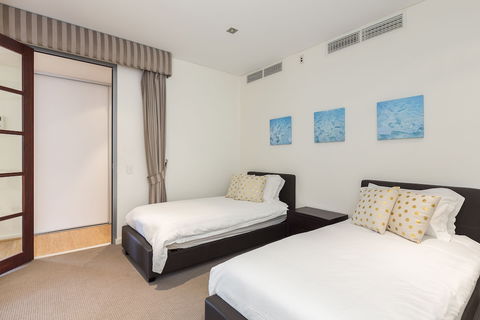 Gallery Serviced Apartments - Sydney 4u 4
