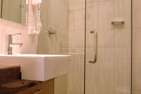 Golden Chain Tower Motor Inn - Sydney 4u 6