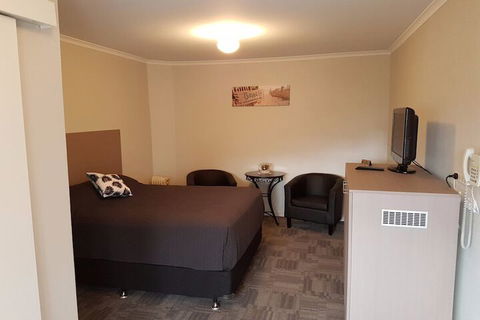 Foreshore Motel - Accommodation Sydney 3