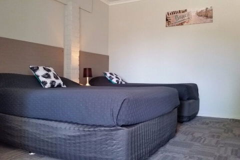 Foreshore Motel - Accommodation Sydney 4
