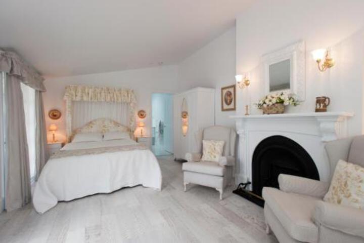 Longford TAS Accommodation Sydney