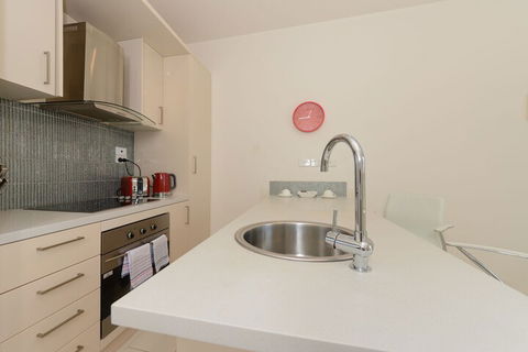 Hobart Lodge - Accommodation Sydney 5