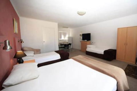 Bella Villa Motor Inn - Accommodation Sydney 5