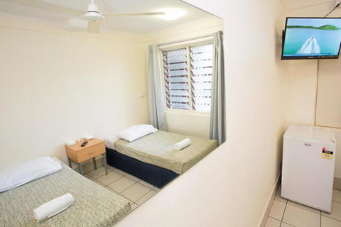 Hi Way Inn Motel - Sydney Resort 4