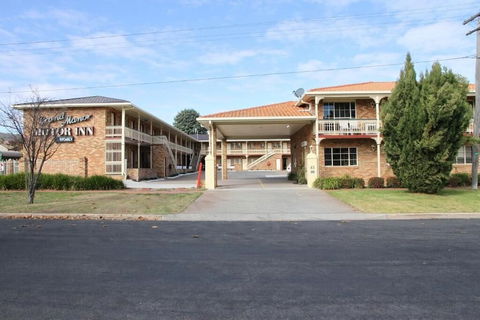 Grand Manor Motor Inn - Queanbeyan - Sydney 4u 3