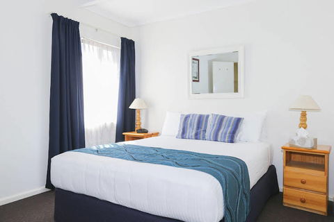 Premier Motor Inn - Accommodation Sydney 0