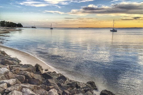 Immaculate First Floor Waterfront Unit Welsby Pde Bongaree - Sydney 4u 6