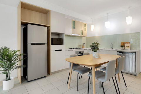Urban Rest - Kelvin Grove - Sydney 4u 5