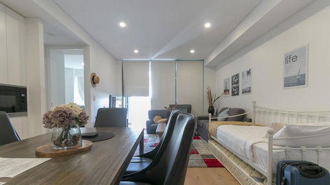 C16 Darling Harbour 2 BDR APT - Accommodation Sydney 4