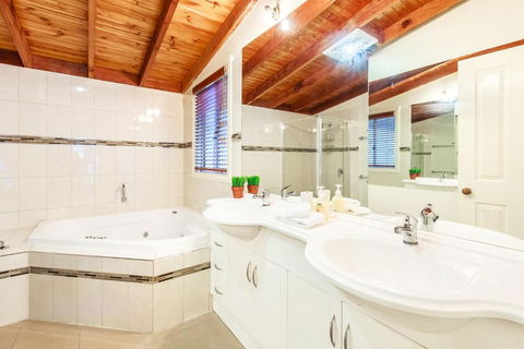 Forest Ave Cottages - Sydney 4u 2