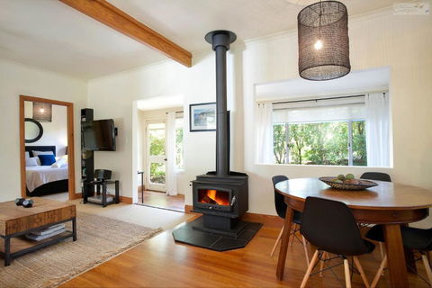 Stonewall Cottage For Two With Fireplace - Accommodation Sydney 3