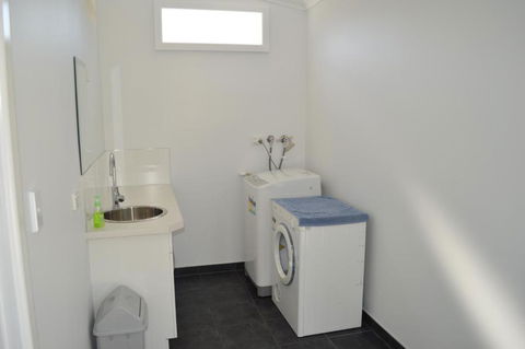 Wattle Grove Villa - Accommodation Sydney 2