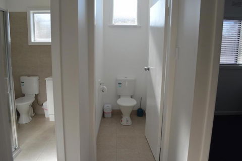Wattle Grove Villa - Accommodation Sydney 5