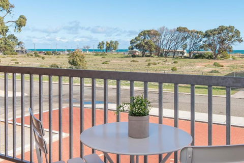 Jurien Bay Motel Apartments - Sydney 4u 1