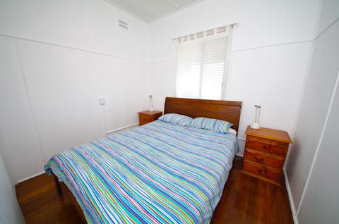 Apollo 1 9 Hodgson Street - Sydney 4u 5
