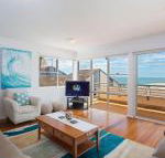 3 The Clippers 131 Soldiers Point Road fabulous waterfront unit - Accommodation Sydney