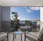 Unit 301 The Shoal 6 8 Bullecourt Street Air con walking to local shops  beach - Accommodation Sydney