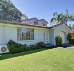 Beach House 8 Mistral Close large house with aircon - Accommodation Sydney