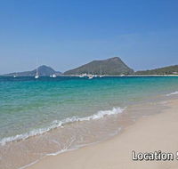 18 Shoal Bay Beach Apartments fantastic air conditioned unit with a pool  lift - Accommodation Sydney
