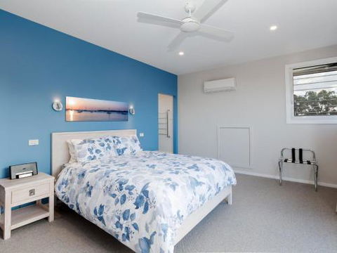 Iluka 46 Soldiers Point Rd Stunning Air Conditioned House With WIFI & Water Views - Sydney 4u 6