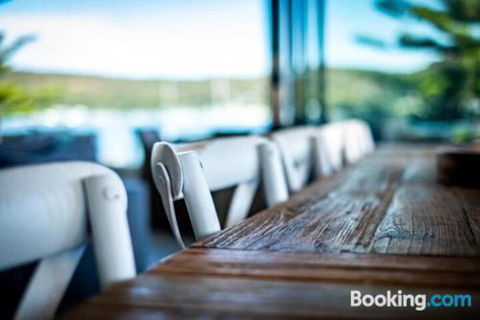 Beauty On Booker Bay - Accommodation Sydney 3