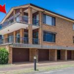 COLUMBIA VIEWS 2 / 9 COLUMBIA CLOSE AIRCON WIFI NETFLIX VIEWS & BOAT PARKING - Accommodation Sydney 0