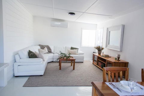 The Rested Guest 3 Bedroom Cottage West Wyalong - Sydney 4u 3