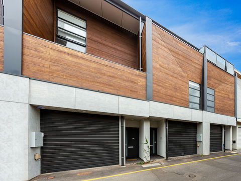 Urban Rest - Little Grenfell - Sydney 4u 1