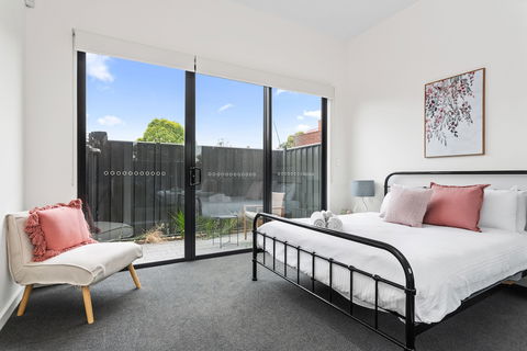 Urban Rest - Little Grenfell - Sydney 4u 4