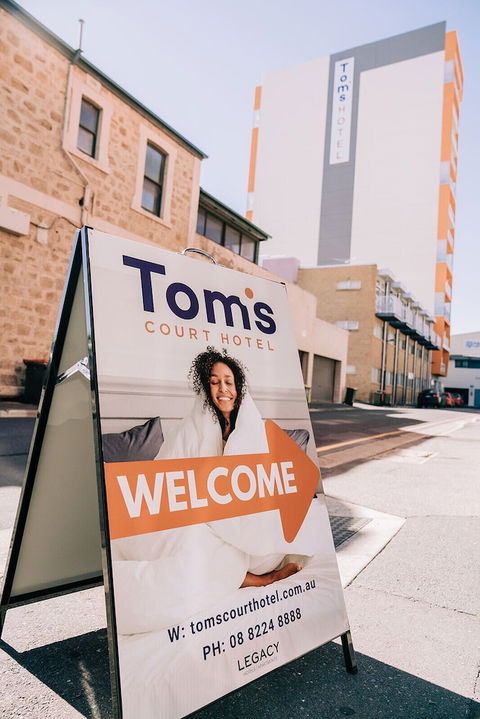 Tom's Court Hotel - Accommodation Sydney 2