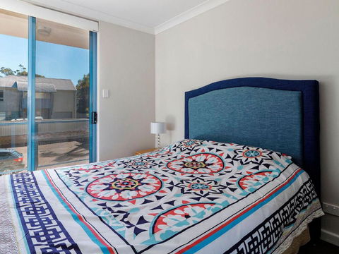 Across The Road From The Beach! - Accommodation Sydney 3