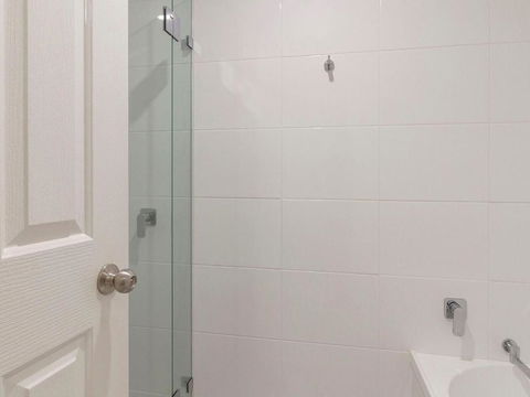 Across The Road From The Beach! - Accommodation Sydney 6