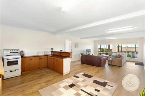 TASSIE SEASIDE SERENITY LAbode Accommodation - Sydney 4u 5