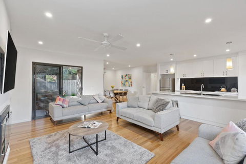 TORQUAY Relax & Unwind Beach 300m Table Tennis - Sydney 4u 1