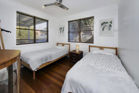 Hillsborough Cottage - Sydney 4u 6