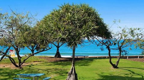 Kings Beach Ocean Front Views Private Balcony Overlooking Kings Beach - Accommodation Sydney 5
