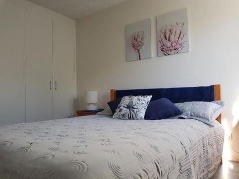 Kings Beach Ocean Front Views Private Balcony Overlooking Kings Beach - Accommodation Sydney 6