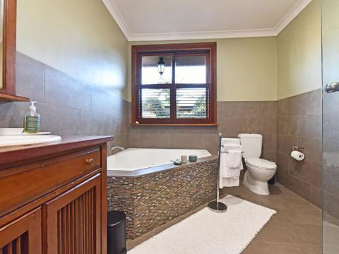 Wangi Waterfront Delight 4br Waterfront Reserve Home - Sydney 4u 3