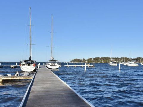 Wangi Waterfront Delight 4br Waterfront Reserve Home - Sydney 4u 1