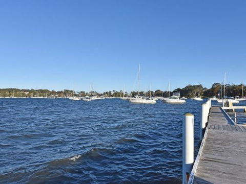 Wangi Waterfront Delight 4br Waterfront Reserve Home - Sydney 4u 5