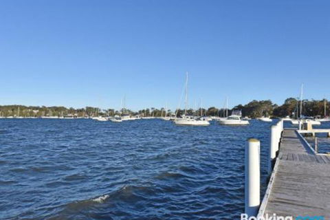 Wangi Waterfront Delight 1bdr Studio - Sydney 4u 3